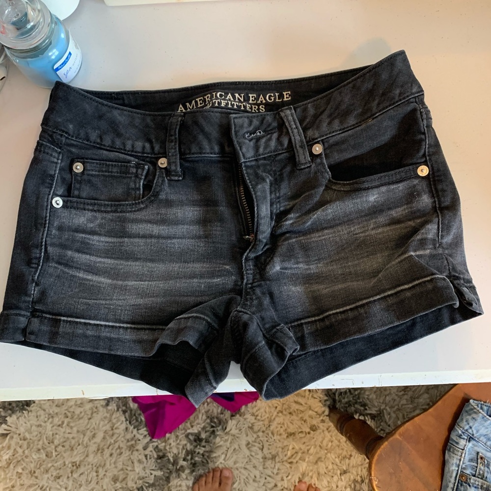 Super cute American eagle jean shorts